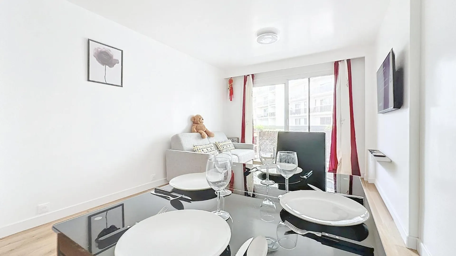 114 - Paris Appartement Renove De Luxe Pour 4 Personnes France